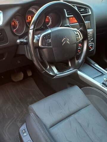 Черный Ситроен С4, объемом двигателя 1.6 л и пробегом 112 тыс. км за 8350 $, фото 8 на Automoto.ua