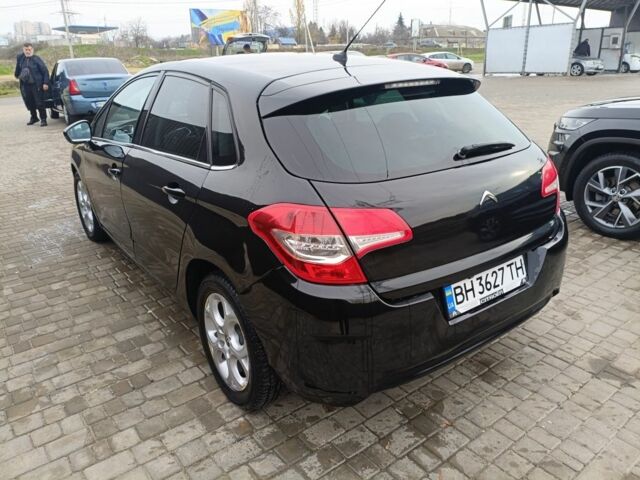 Черный Ситроен С4, объемом двигателя 1.6 л и пробегом 198 тыс. км за 5500 $, фото 3 на Automoto.ua