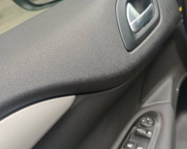 Ситроен С4 2012 в Славуте на Automoto.ua Черный Ситроен С4, объемом двигателя 1.56 л и пробегом 245 тыс. км за 5900 $, фото 20 на Automoto.ua
