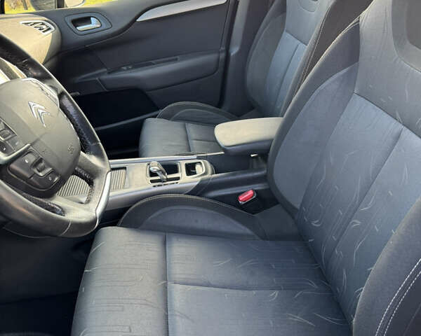 Чорний Сітроен С4, об'ємом двигуна 1.56 л та пробігом 263 тис. км за 6300 $, фото 9 на Automoto.ua