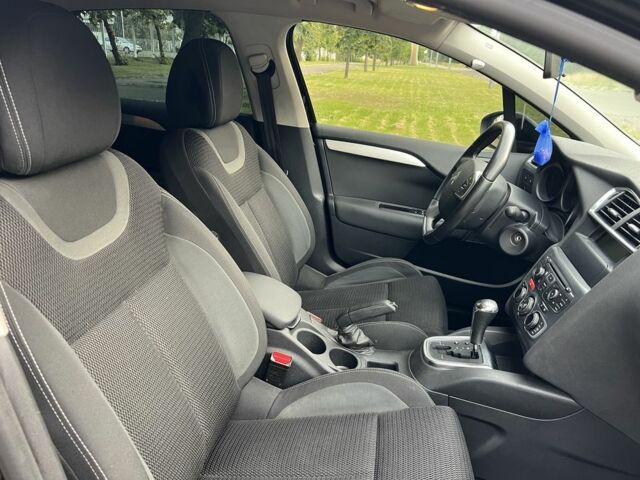 Чорний Сітроен С4, об'ємом двигуна 1.6 л та пробігом 147 тис. км за 7300 $, фото 16 на Automoto.ua