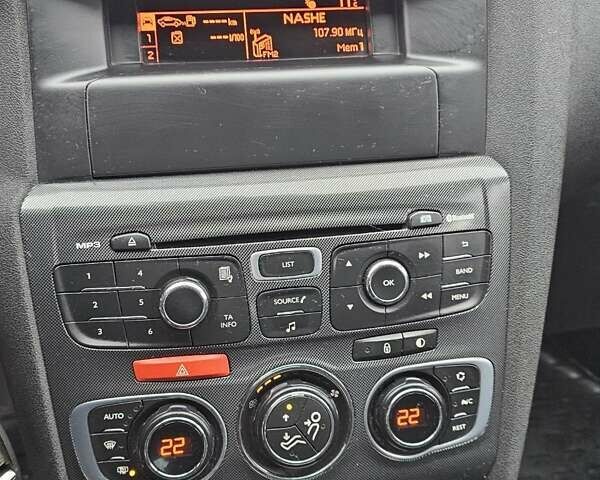 Черный Ситроен С4, объемом двигателя 1.6 л и пробегом 150 тыс. км за 4700 $, фото 7 на Automoto.ua