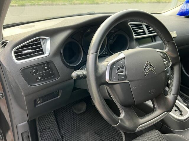 Чорний Сітроен С4, об'ємом двигуна 1.6 л та пробігом 147 тис. км за 7300 $, фото 13 на Automoto.ua