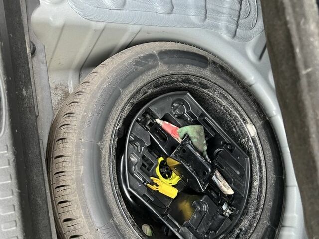 Чорний Сітроен С4, об'ємом двигуна 1.6 л та пробігом 147 тис. км за 7300 $, фото 21 на Automoto.ua