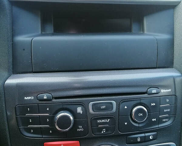 Черный Ситроен С4, объемом двигателя 1.56 л и пробегом 275 тыс. км за 7800 $, фото 5 на Automoto.ua