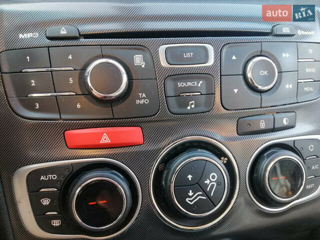 Черный Ситроен С4, объемом двигателя 1.56 л и пробегом 275 тыс. км за 7800 $, фото 15 на Automoto.ua