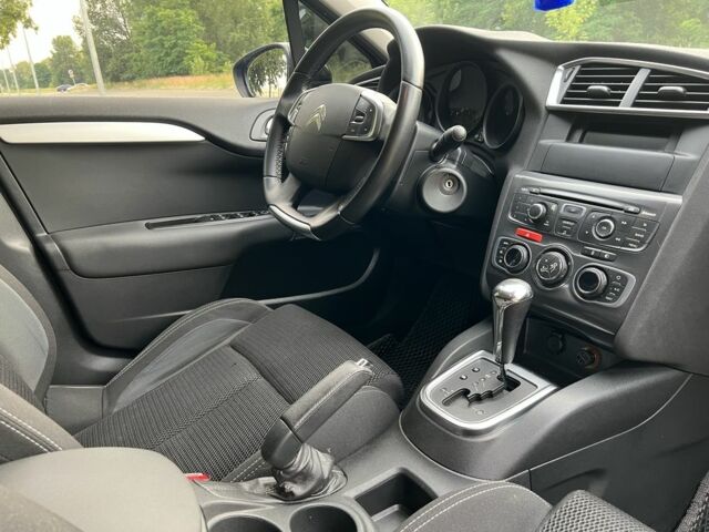 Чорний Сітроен С4, об'ємом двигуна 1.6 л та пробігом 147 тис. км за 7300 $, фото 18 на Automoto.ua