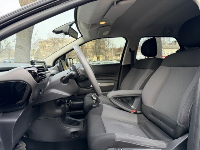 Чорний Сітроен С4, об'ємом двигуна 1.6 л та пробігом 181 тис. км за 9999 $, фото 8 на Automoto.ua