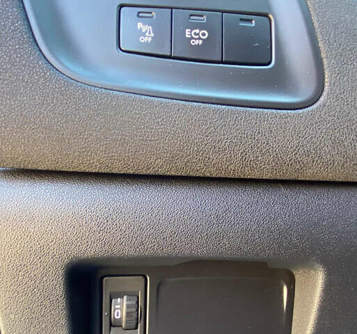 Черный Ситроен С4, объемом двигателя 1.6 л и пробегом 195 тыс. км за 11200 $, фото 14 на Automoto.ua