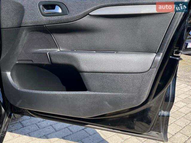 Чорний Сітроен С4, об'ємом двигуна 1.6 л та пробігом 195 тис. км за 11500 $, фото 24 на Automoto.ua