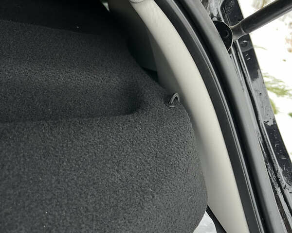 Чорний Сітроен С4, об'ємом двигуна 1.56 л та пробігом 150 тис. км за 9700 $, фото 36 на Automoto.ua