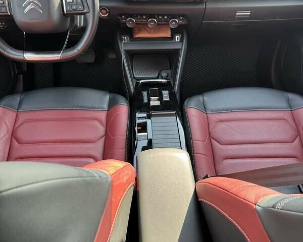 Черный Ситроен С4, объемом двигателя 1.2 л и пробегом 43 тыс. км за 24800 $, фото 33 на Automoto.ua