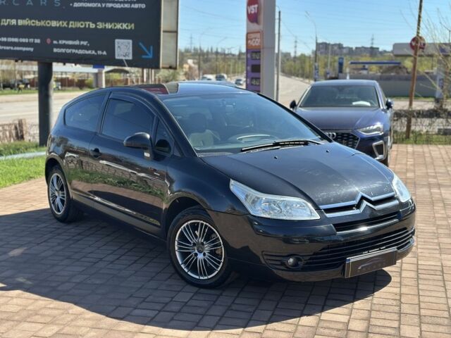 Черный Ситроен С4, объемом двигателя 1.6 л и пробегом 205 тыс. км за 5500 $, фото 1 на Automoto.ua