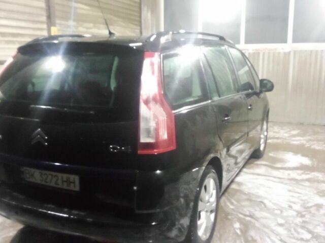Черный Ситроен С4, объемом двигателя 2 л и пробегом 248 тыс. км за 3950 $, фото 3 на Automoto.ua