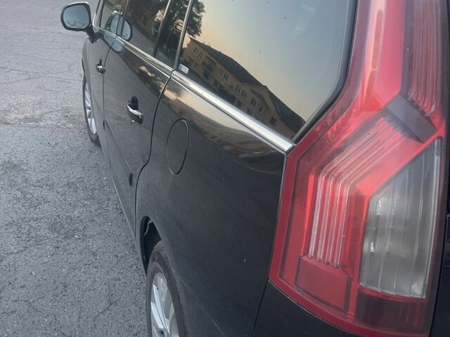 Черный Ситроен С4, объемом двигателя 1.6 л и пробегом 290 тыс. км за 4900 $, фото 1 на Automoto.ua