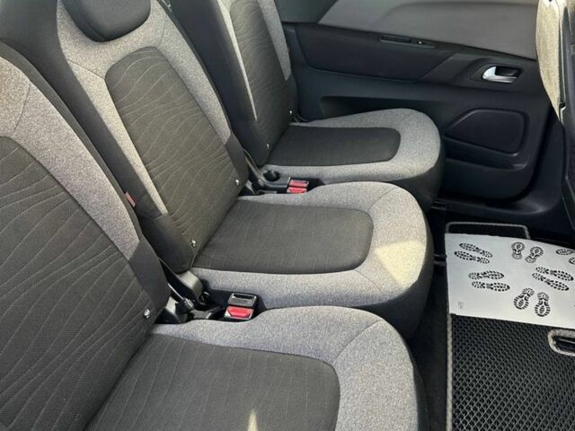 Чорний Сітроен С4, об'ємом двигуна 1.6 л та пробігом 214 тис. км за 8800 $, фото 5 на Automoto.ua