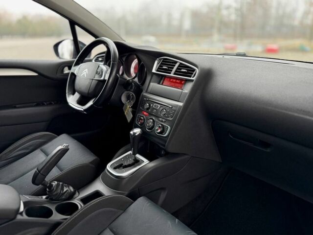 Чорний Сітроен С4, об'ємом двигуна 1.6 л та пробігом 111 тис. км за 6499 $, фото 11 на Automoto.ua