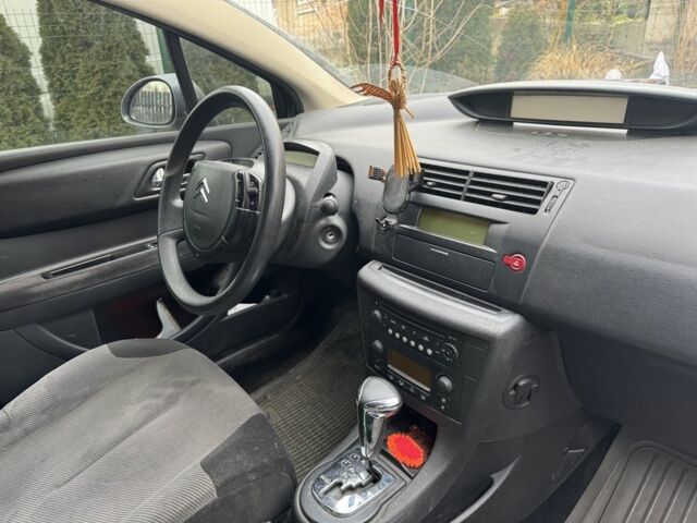 Фиолетовый Ситроен С4, объемом двигателя 1.6 л и пробегом 180 тыс. км за 2900 $, фото 3 на Automoto.ua