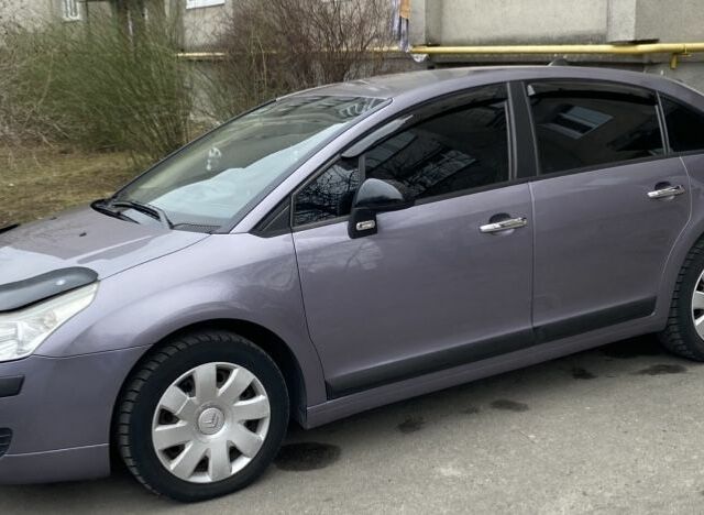 Фиолетовый Ситроен С4, объемом двигателя 1.6 л и пробегом 269 тыс. км за 4000 $, фото 1 на Automoto.ua