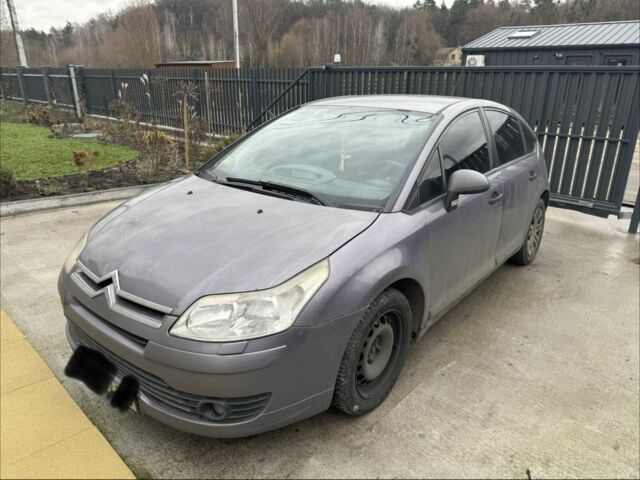 Фиолетовый Ситроен С4, объемом двигателя 1.6 л и пробегом 180 тыс. км за 2900 $, фото 5 на Automoto.ua