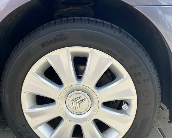 Фиолетовый Ситроен С4, объемом двигателя 1.59 л и пробегом 265 тыс. км за 4700 $, фото 2 на Automoto.ua