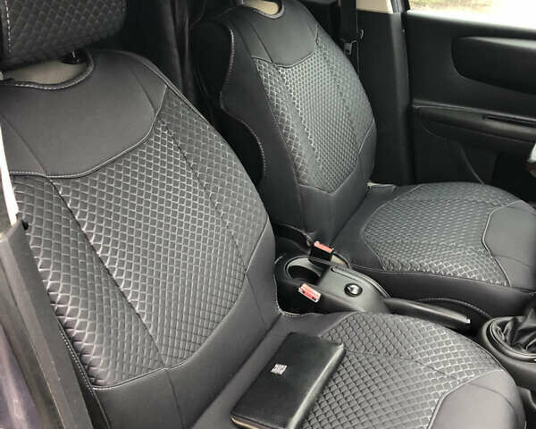 Фиолетовый Ситроен С4, объемом двигателя 1.59 л и пробегом 265 тыс. км за 4700 $, фото 7 на Automoto.ua