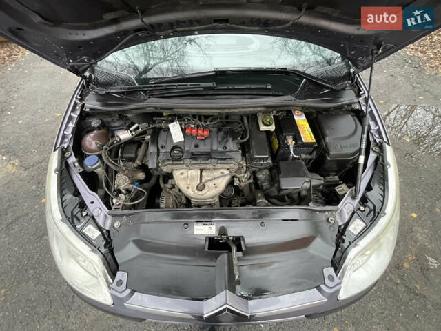 Фиолетовый Ситроен С4, объемом двигателя 1.6 л и пробегом 296 тыс. км за 4400 $, фото 18 на Automoto.ua