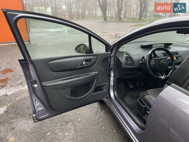 Фиолетовый Ситроен С4, объемом двигателя 1.6 л и пробегом 296 тыс. км за 4400 $, фото 9 на Automoto.ua