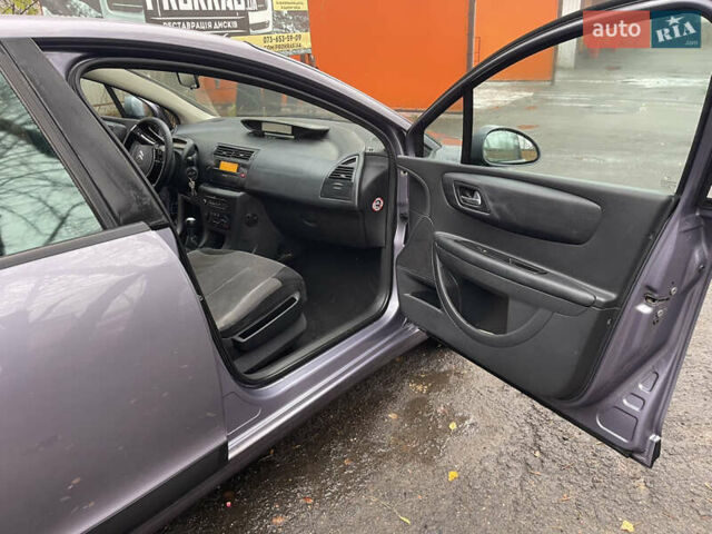 Фиолетовый Ситроен С4, объемом двигателя 1.6 л и пробегом 296 тыс. км за 4400 $, фото 5 на Automoto.ua