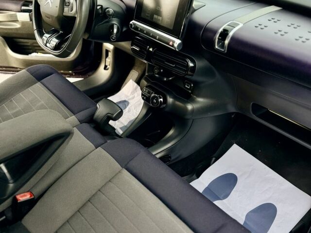 Ситроен С4 2016 в Киеве на Automoto.ua Фиолетовый Ситроен С4, объемом двигателя 1.6 л и пробегом 140 тыс. км за 10300 $, фото 3 на Automoto.ua