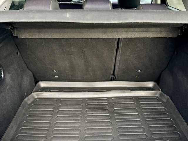 Ситроен С4 2016 в Киеве на Automoto.ua Фиолетовый Ситроен С4, объемом двигателя 1.6 л и пробегом 140 тыс. км за 10300 $, фото 11 на Automoto.ua