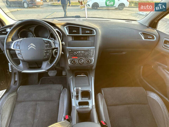 Коричневий Сітроен С4, об'ємом двигуна 1.6 л та пробігом 220 тис. км за 7400 $, фото 9 на Automoto.ua