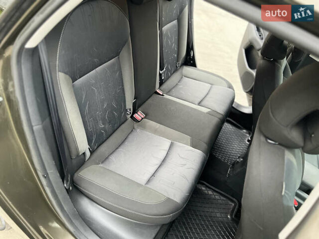 Коричневый Ситроен С4, объемом двигателя 1.56 л и пробегом 255 тыс. км за 7500 $, фото 36 на Automoto.ua