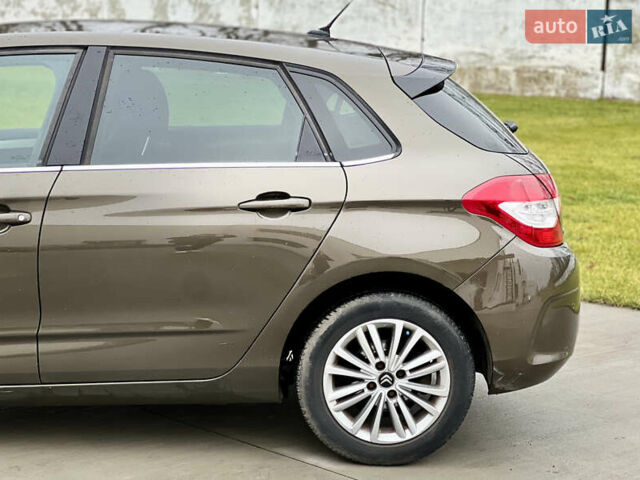 Коричневый Ситроен С4, объемом двигателя 1.56 л и пробегом 255 тыс. км за 7500 $, фото 8 на Automoto.ua