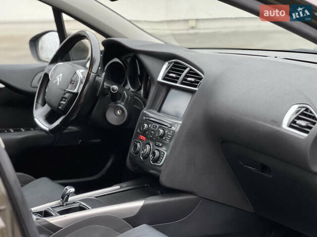 Коричневый Ситроен С4, объемом двигателя 1.56 л и пробегом 255 тыс. км за 7500 $, фото 37 на Automoto.ua