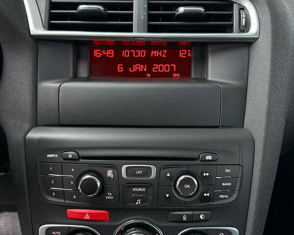 Коричневый Ситроен С4, объемом двигателя 1.6 л и пробегом 111 тыс. км за 6599 $, фото 29 на Automoto.ua