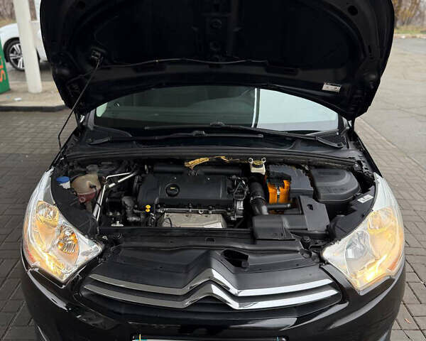 Коричневый Ситроен С4, объемом двигателя 1.6 л и пробегом 111 тыс. км за 6599 $, фото 31 на Automoto.ua