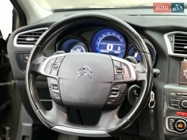 Коричневый Ситроен С4, объемом двигателя 1.56 л и пробегом 255 тыс. км за 7500 $, фото 40 на Automoto.ua