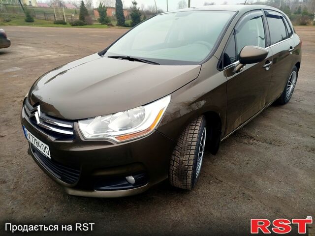 Коричневый Ситроен С4, объемом двигателя 1.6 л и пробегом 290 тыс. км за 6100 $, фото 1 на Automoto.ua