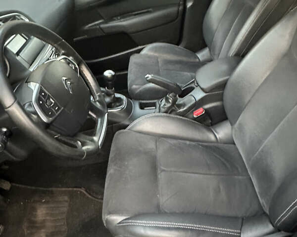 Коричневий Сітроен С4, об'ємом двигуна 1.6 л та пробігом 287 тис. км за 7300 $, фото 24 на Automoto.ua