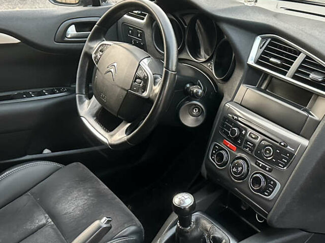 Коричневий Сітроен С4, об'ємом двигуна 1.6 л та пробігом 250 тис. км за 6400 $, фото 14 на Automoto.ua
