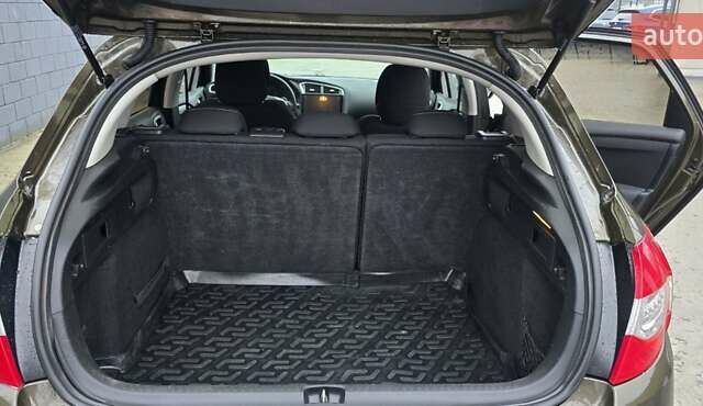 Коричневий Сітроен С4, об'ємом двигуна 1.6 л та пробігом 203 тис. км за 7800 $, фото 7 на Automoto.ua