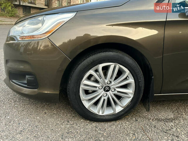 Коричневий Сітроен С4, об'ємом двигуна 1.6 л та пробігом 287 тис. км за 7300 $, фото 5 на Automoto.ua