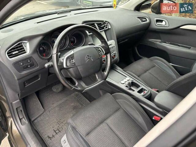 Коричневый Ситроен С4, объемом двигателя 1.56 л и пробегом 253 тыс. км за 7900 $, фото 8 на Automoto.ua