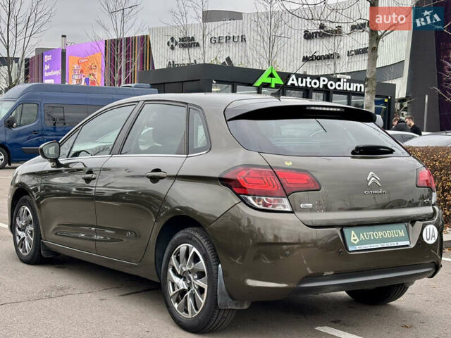 Коричневый Ситроен С4, объемом двигателя 1.6 л и пробегом 253 тыс. км за 9500 $, фото 5 на Automoto.ua