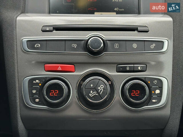 Коричневый Ситроен С4, объемом двигателя 1.6 л и пробегом 253 тыс. км за 9500 $, фото 22 на Automoto.ua