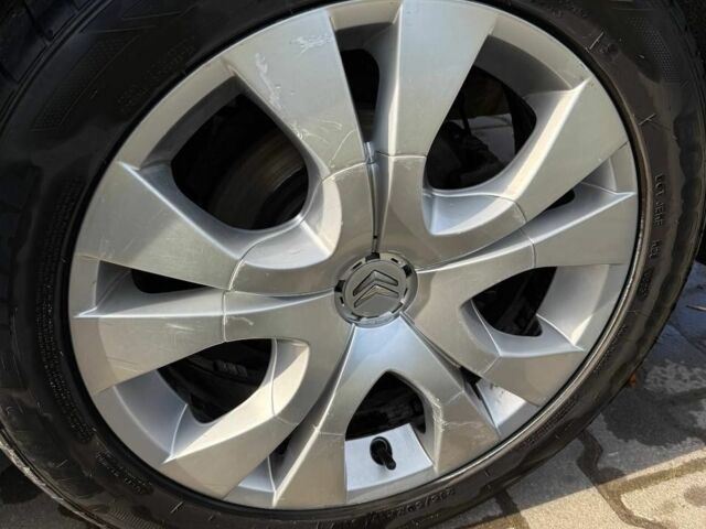 Коричневый Ситроен С4, объемом двигателя 1.6 л и пробегом 330 тыс. км за 5100 $, фото 3 на Automoto.ua