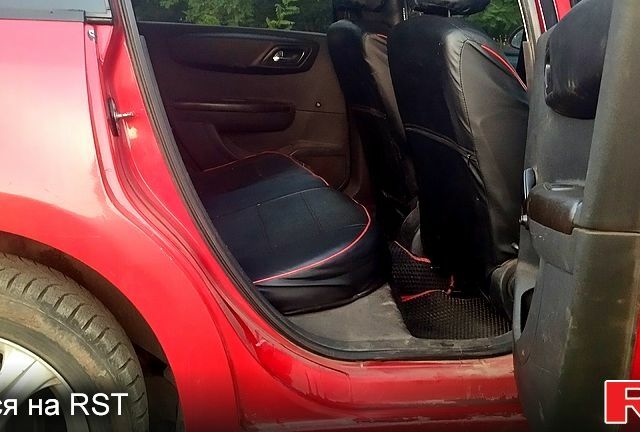 Красный Ситроен С4, объемом двигателя 1.6 л и пробегом 359 тыс. км за 3500 $, фото 5 на Automoto.ua