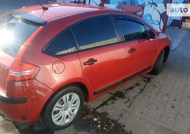 Красный Ситроен С4, объемом двигателя 1.6 л и пробегом 190 тыс. км за 2000 $, фото 15 на Automoto.ua