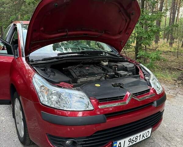 Красный Ситроен С4, объемом двигателя 1.6 л и пробегом 181 тыс. км за 5200 $, фото 5 на Automoto.ua